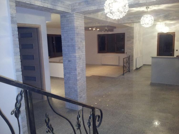 Casă cu 4 camere în Gheorgheni