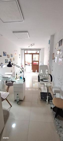 Spațiu comercial, de 48 mp, în Central