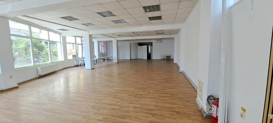 Spațiu comercial, de 175 mp, în Central