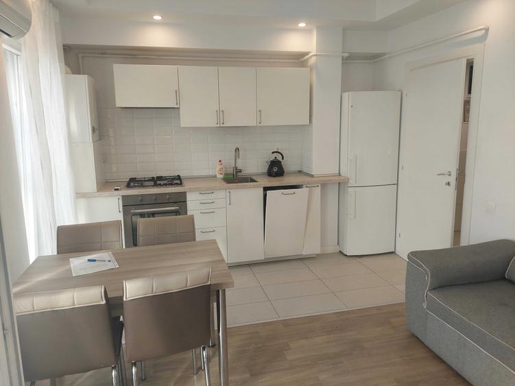 Apartament cu 3 camere Cosmopolis, direct proprietar - 2