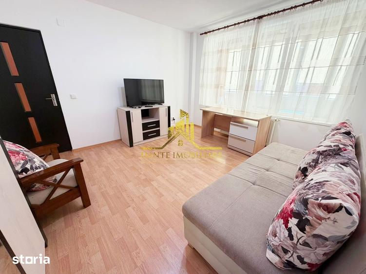 Garsonieră decomandată în Borhanci