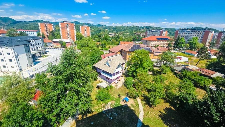 Casă cu 4 camere în Ultracentral