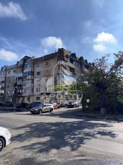 Apartament cu 3 camere decomandat, mobilat în Găești