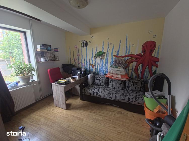 Casă cu 5 camere cu Teren 489 Mp în Nord