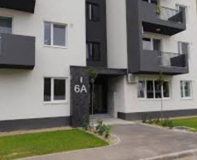 Apartament cu 2 camere decomandat în Nufărul
