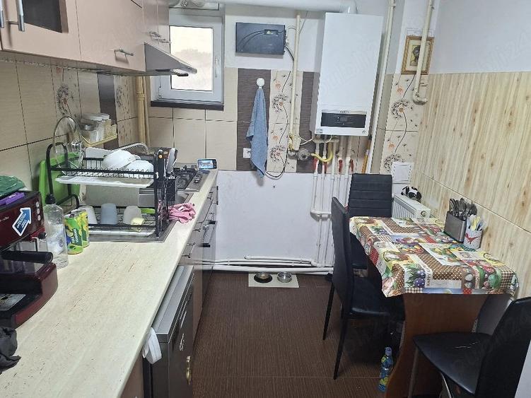 Apartament cu 2 camere decomandat în Corbu