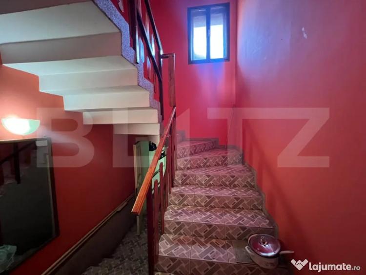 Casă cu 6 camere cu Teren 1032 Mp în Central