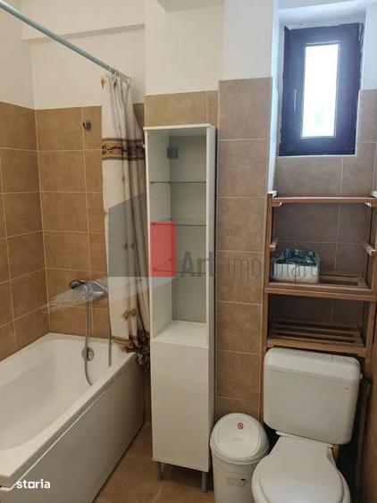 Apartament cu 2 camere semidecomandat, mobilat în Bucureștii Noi