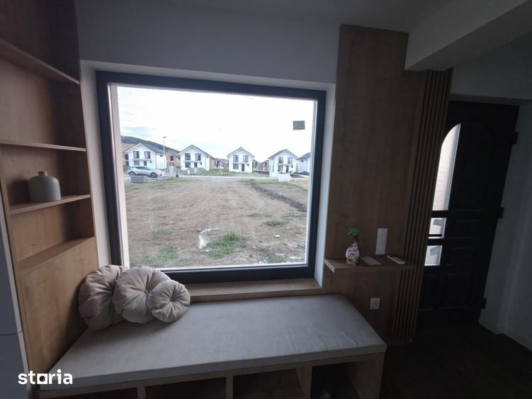 Casă cu 4 camere cu Teren 700 Mp în Sângeorgiu de Mureș