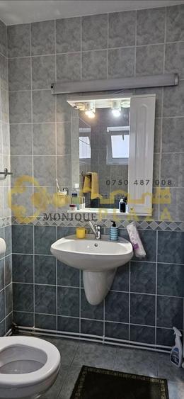 Apartament cu 4 camere decomandat, mobilat în Central