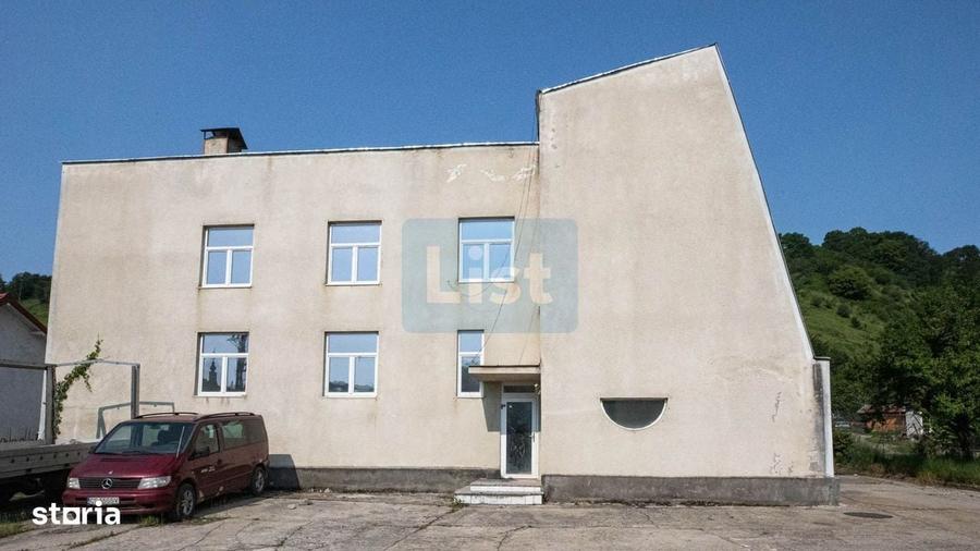 Spațiu comercial, de 600 mp, în Moniom