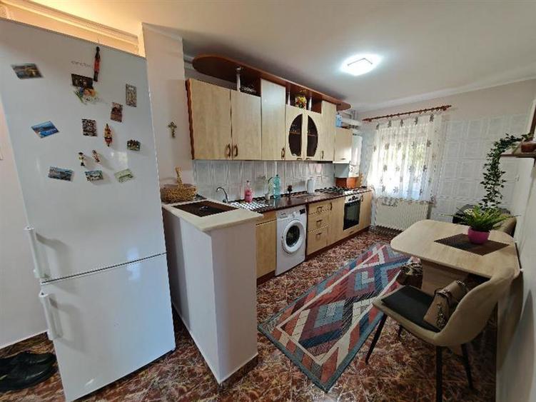 Inchiriem Apartament 2 Camere, Mobilat, Decomandat, Racadau - 10