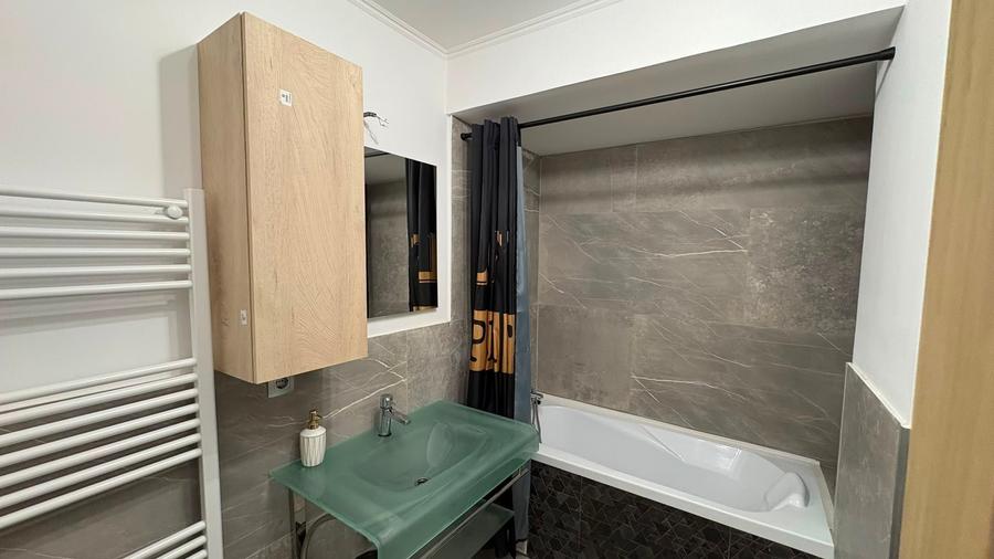 Apartament cu 2 camere semidecomandat în Dâmbul Rotund