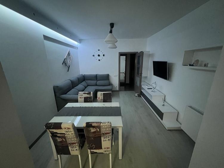 Proprietar inchiriez apartament cu 3 camere, 2 dormitoare, 2 bai, loc parcare, centrala, AC, balcon, camera dresing - 8