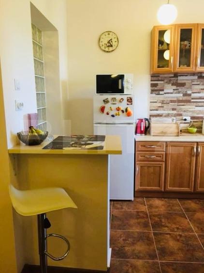 Apartament cu 2 camere decomandat, mobilat în Ultracentral