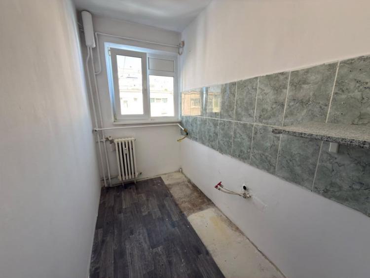 Apartament cu 2 camere semidecomandat în Malu Roșu
