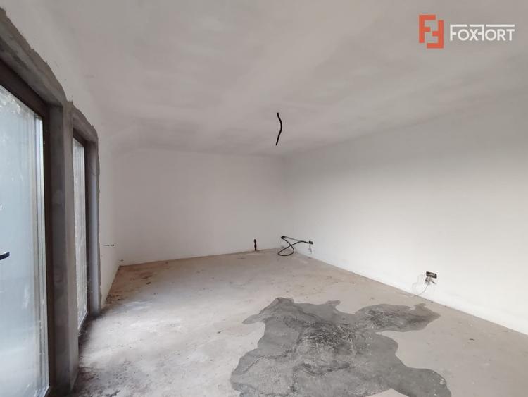 Casă individuală cu 5 camere cu Teren 747 Mp în Sânandrei