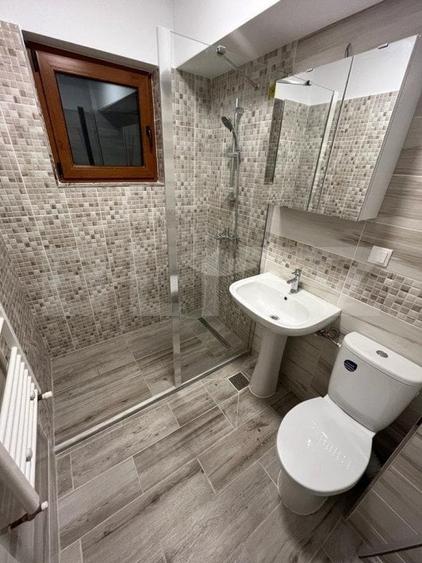 Apartament cu 3 camere decomandat în 1 Mai