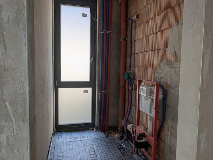 Casă individuală cu 4 camere cu Canalizare în Dâmbul Rotund