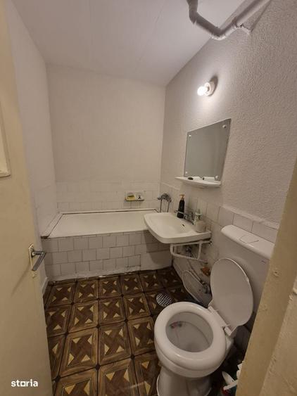 Apartament cu 2 camere semidecomandat în 1 Mai