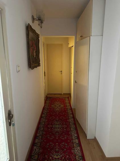 Apartament cu 4 camere decomandat în Exterior Vest