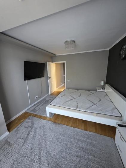 Apartament cu 4 camere decomandat, mobilat în Tomis III