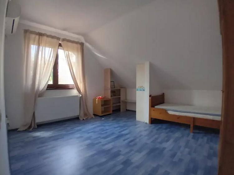 Casă individuală cu 5 camere cu Canalizare în Mogoșoaia