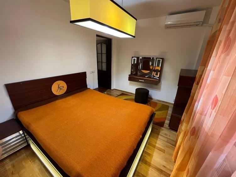 Apartament cu 3 camere semidecomandat, mobilat în Vatra Luminoasă