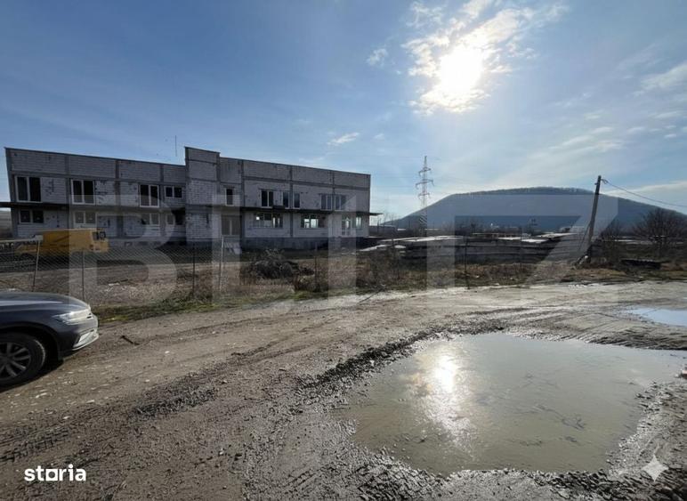 Spațiu comercial, de 1,400 mp, în Sărățel