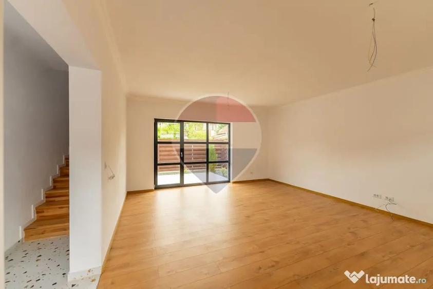 Casă cu 4 camere cu Teren 230 Mp în Central