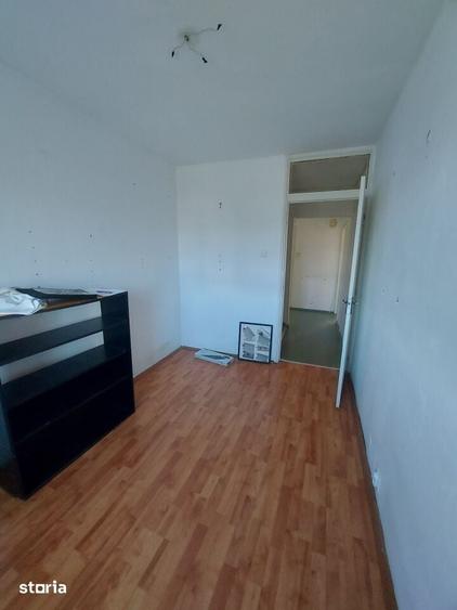 Apartament cu 3 camere în Calea București