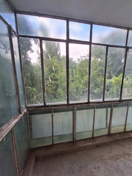 Apartament cu 3 camere semidecomandat în Țiglina 1