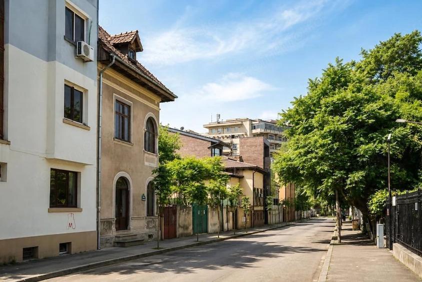 Apartament cu 3 camere semidecomandat în Grădina Icoanei