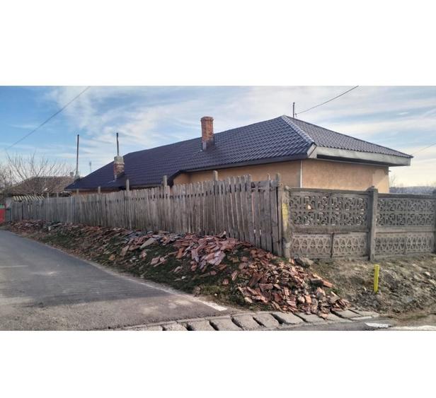 Casă cu 4 camere în Borcea
