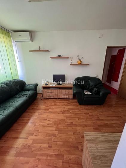 Garsonieră confort I, ultracentral Ploiești – renovată, mobilată