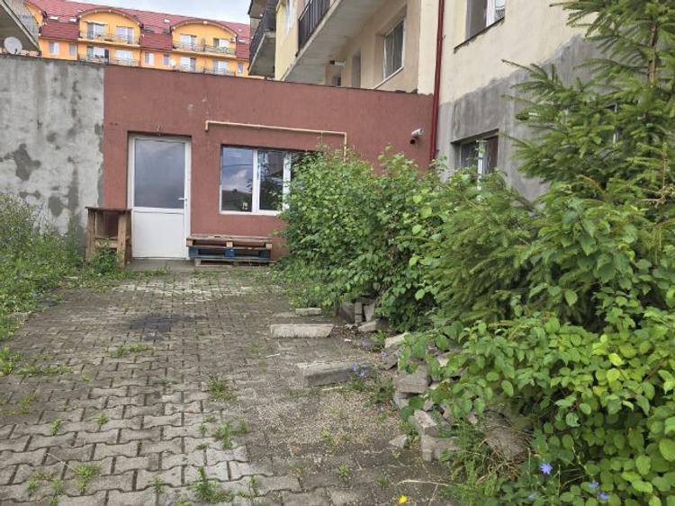 Spațiu comercial, de 105 mp, în Baciu
