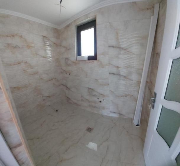 Casă cu 4 camere cu Teren 470 Mp în Vârteju