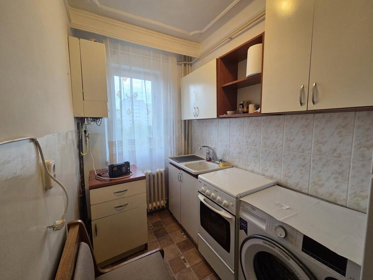 Apartament cu 2 camere decomandat, mobilat în Mircea cel Bătrân