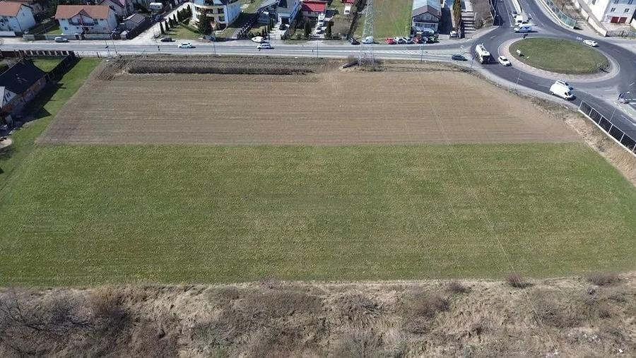 Teren de 8762 mp, în Stupini