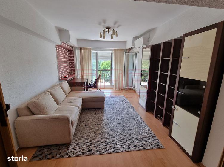 Apartament cu 3 camere decomandat, mobilat în Tei