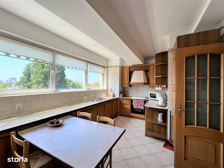 Apartament cu 3 camere decomandat în Aviatorilor