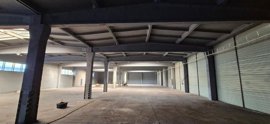 Spațiu industrial, de 4,300 mp, în B-dul București