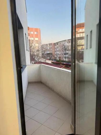 Apartament cu 2 camere decomandat, mobilat în Rovine