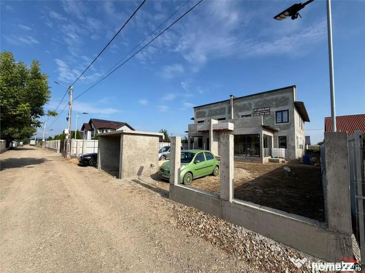 Casă cu 4 camere cu Teren 250 Mp în Vânători