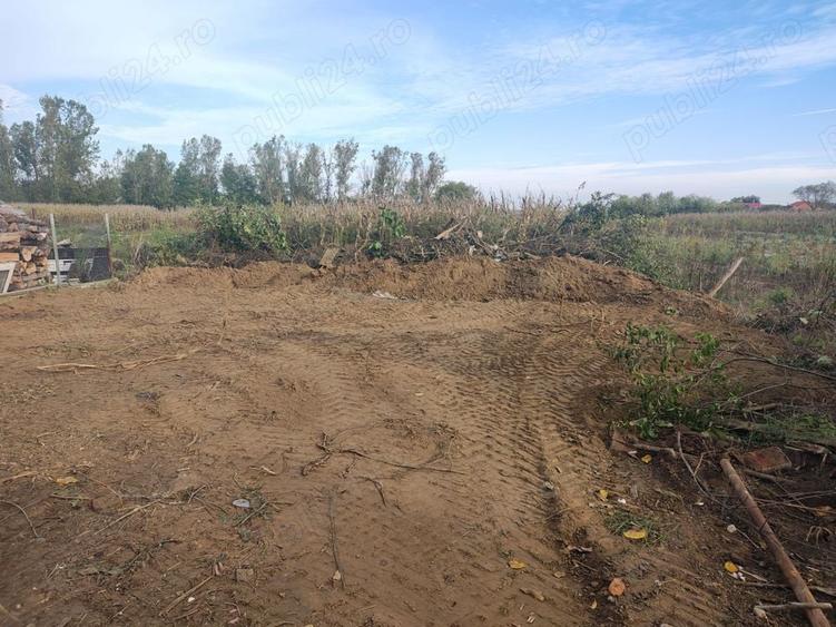 Casă cu 3 camere cu Teren 1300 Mp în Sălacea