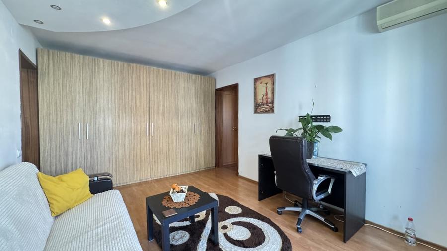 Apartament cu 2 camere semidecomandat, mobilat în Moșilor