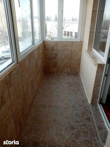 Apartament cu 3 camere decomandat în Noua