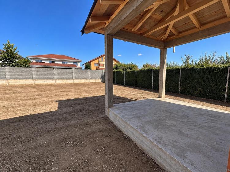 Duplex cu 4 camere cu Canalizare în Dumbrăvița