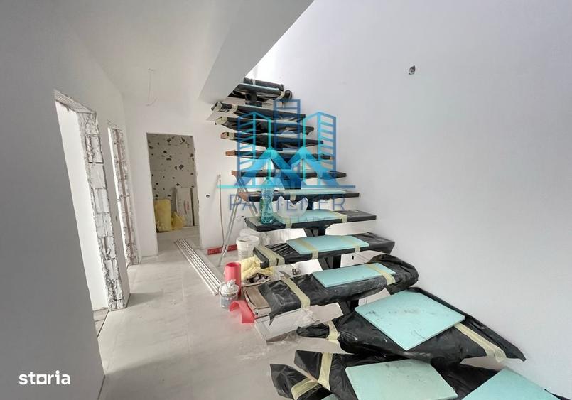 Apartament cu 4 camere în Rediu