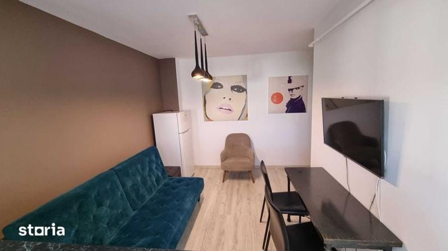 Apartament cu 2 camere decomandat în Podul de Fier